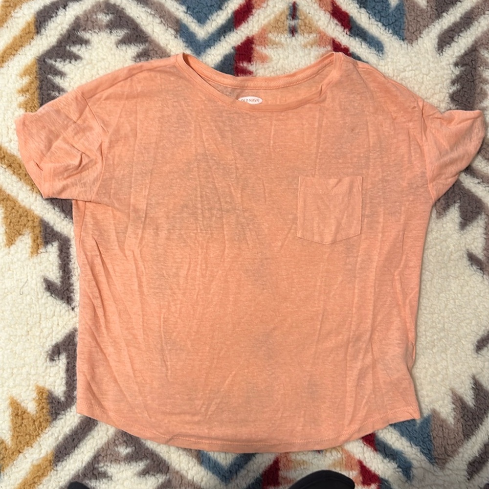 Peach Old Navy T-shirt and matching striped shorts